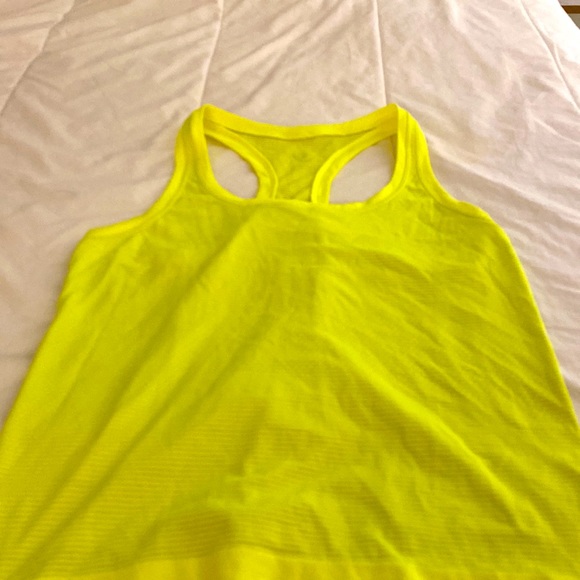 Lululemon Tank Top Size 6⚡️ - Picture 2 of 5